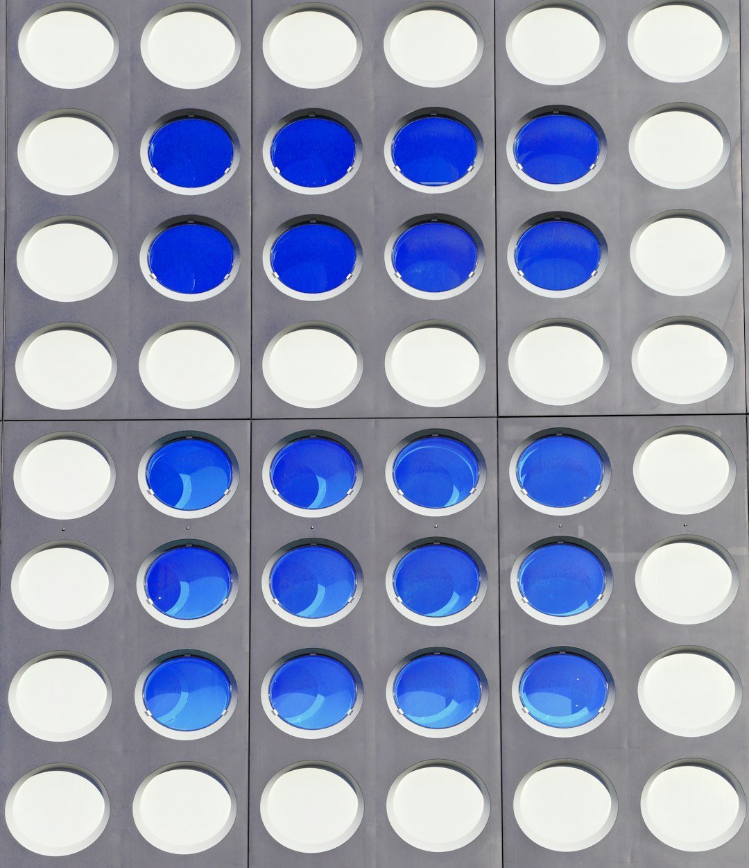 Connect Four (Image Credits: Unsplash)