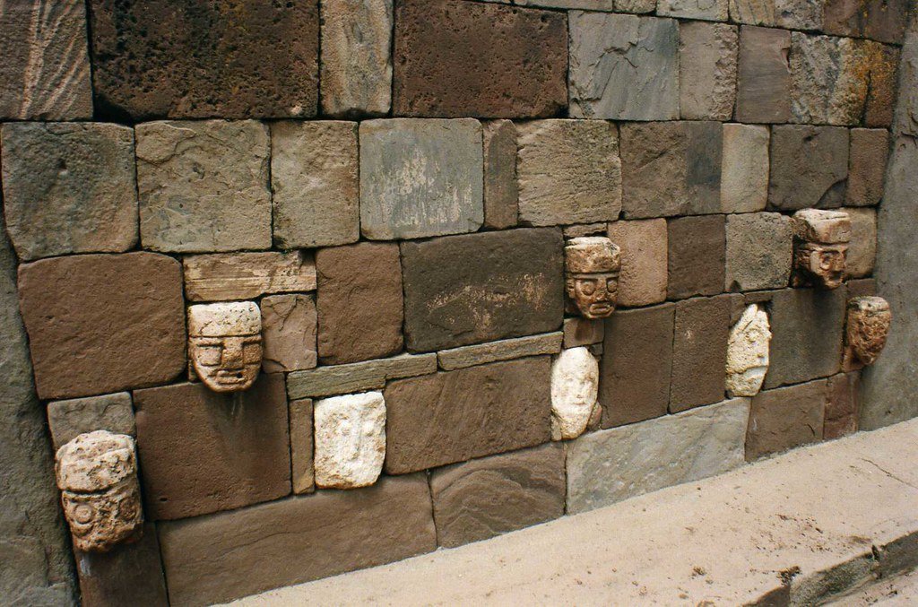 Puma Punku's Precision Engineering (wallygrom, Flickr, CC BY-SA 2.0)
