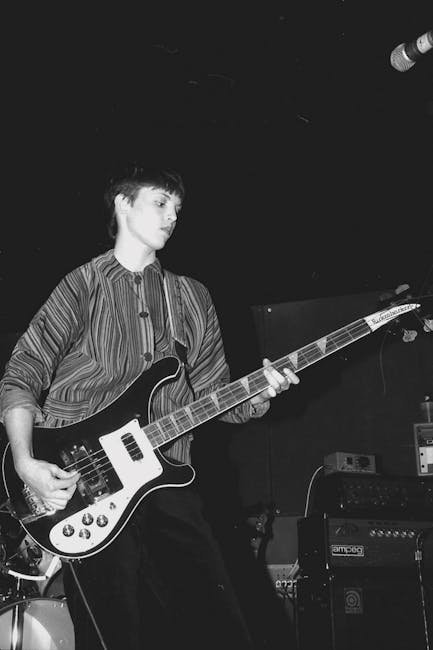 Joy Division – Unknown Pleasures (Image Credits: Pexels)