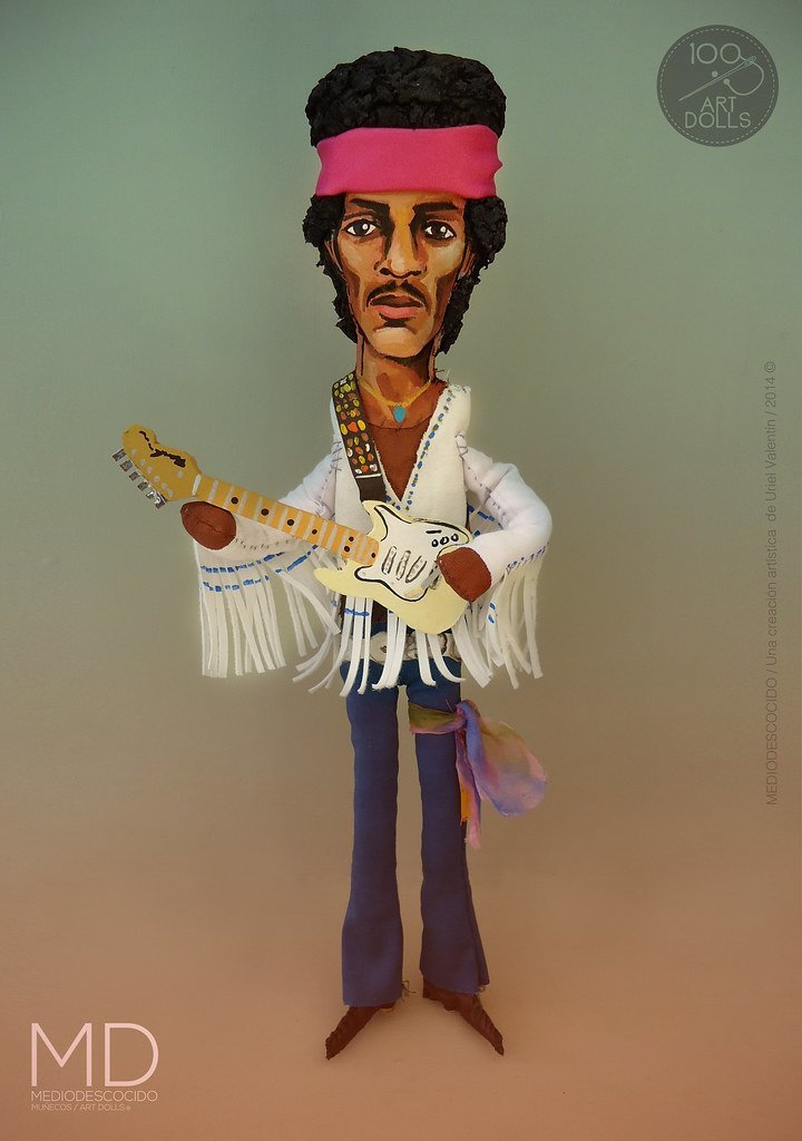 Jimi Hendrix at Woodstock 1969 (MEDIODESCOCIDO, Flickr, CC BY 2.0)