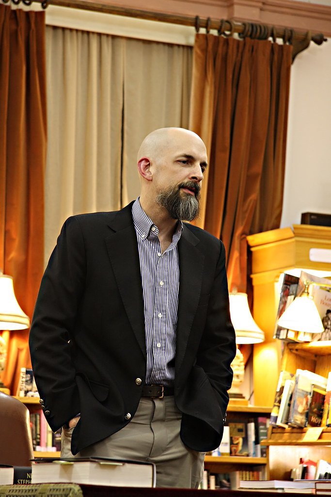 Snow Crash by Neal Stephenson (AMagill, Flickr, CC BY 2.0)
