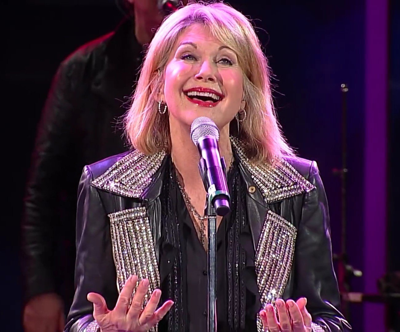 You're the One That I Want by Olivia Newton-John & John Travolta (1978) (Olivia Newton-John - Hopelessly Devoted to You - Festival de Viña del Mar 2017 HD 1080P, CC BY 3.0)