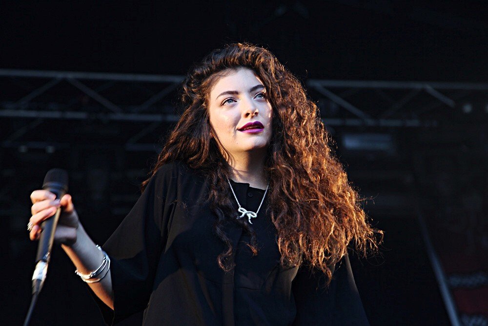 Royals by Lorde (2013) (annettegeneva, Flickr, CC BY-SA 2.0)