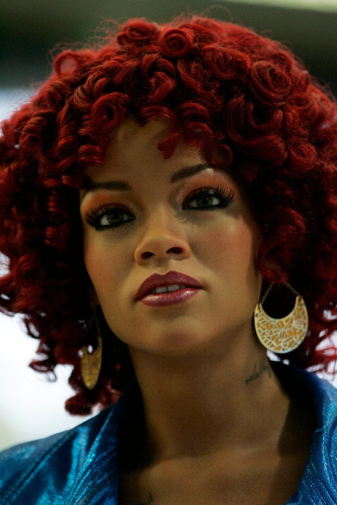 Rihanna (Eva Rinaldi Celebrity Photographer, Flickr, CC BY-SA 2.0)