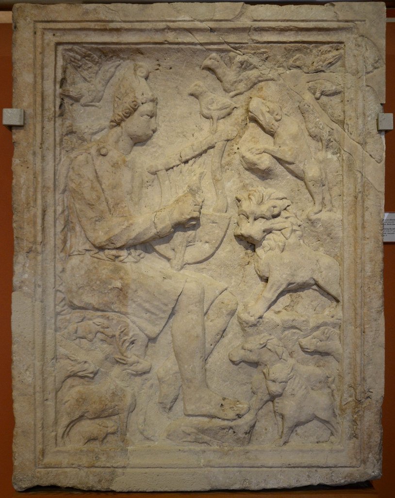 Mesopotamian Lyre (Following Hadrian, Flickr, CC BY-SA 2.0)