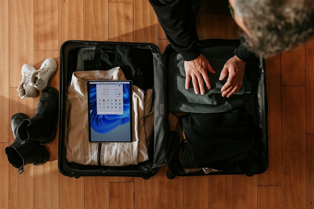 3. Packing Cubes Plus a Capsule Wardrobe Is the Real Minimalism (Image Credits: Unsplash)