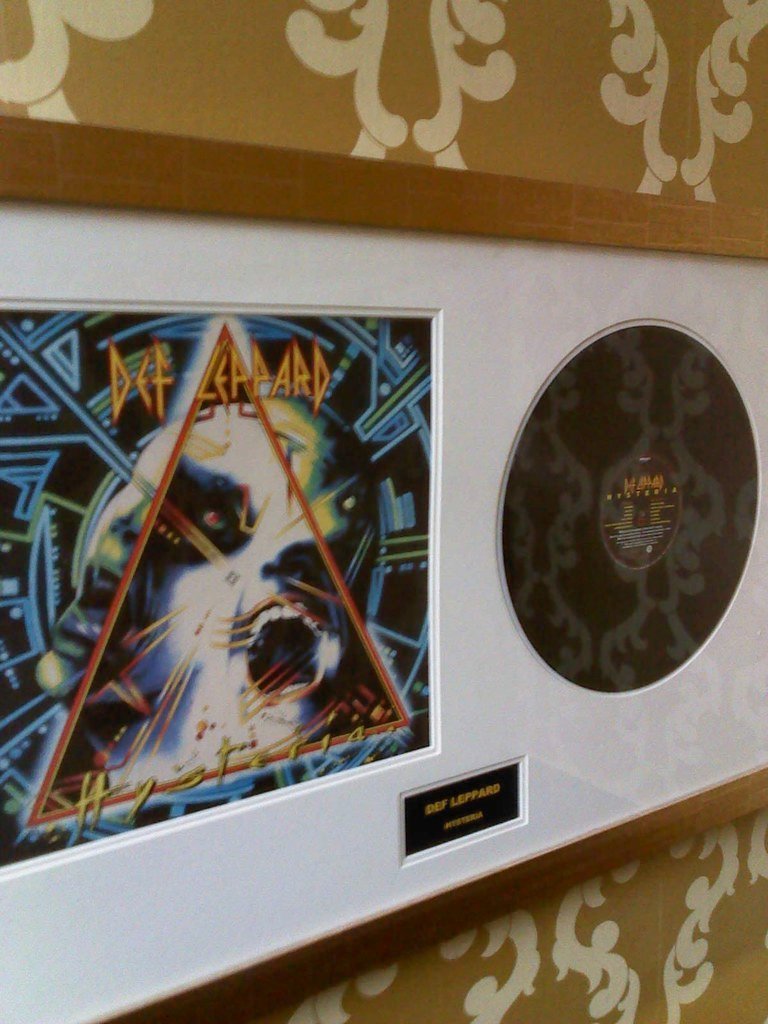 Pour Some Sugar on Me by Def Leppard (1987) (magnusopium, Flickr, CC BY 2.0)