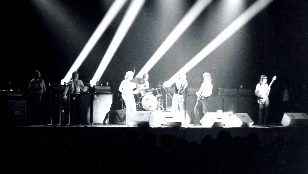 (I Can’t Get No) Satisfaction (fendercoronado, Flickr, CC BY-SA 2.0)