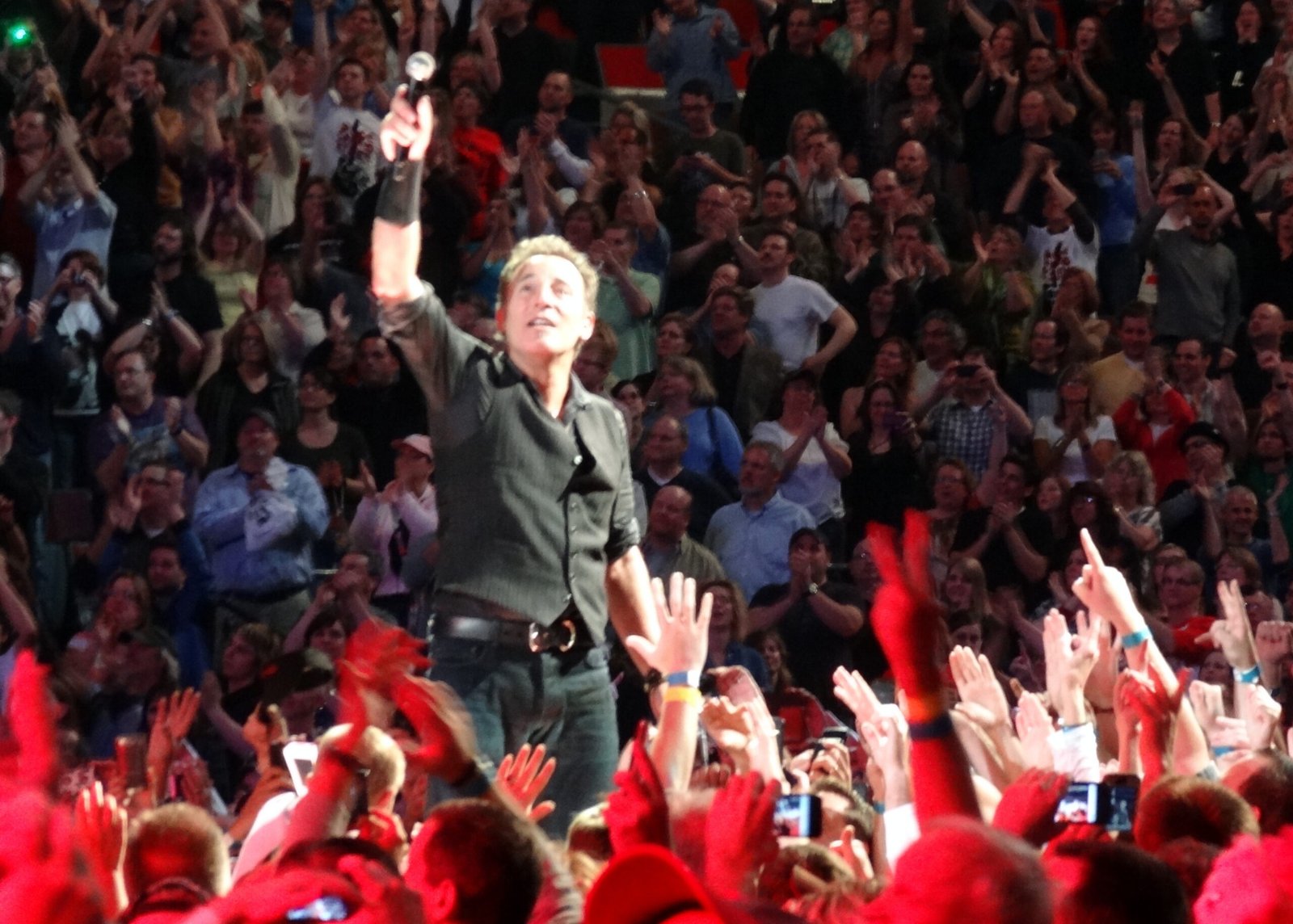 The Promised Land (Bruce Springsteen 04
Uploaded by tm, CC BY-SA 2.0)